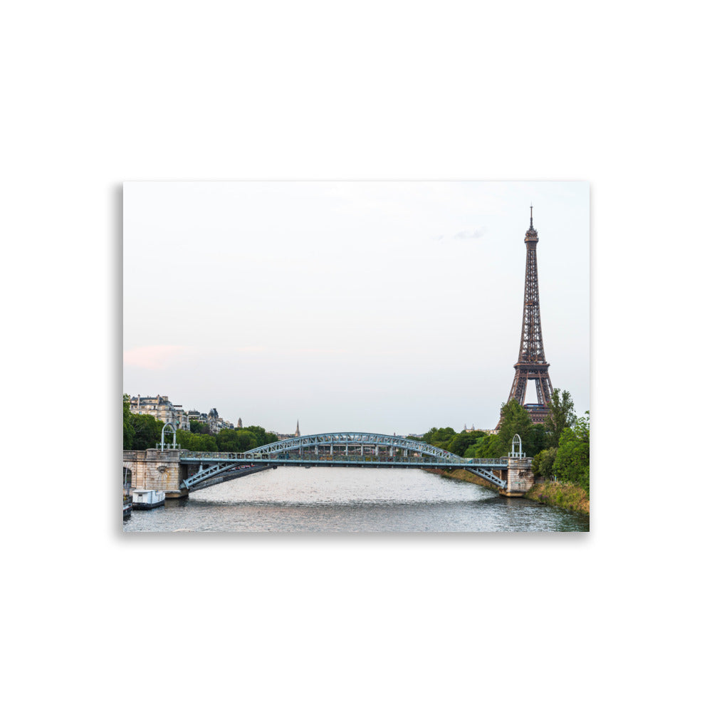 Poster 'Pont Rouelle' présentant une photographie du Pont Rouelle avec la Tour Eiffel en arrière-plan.