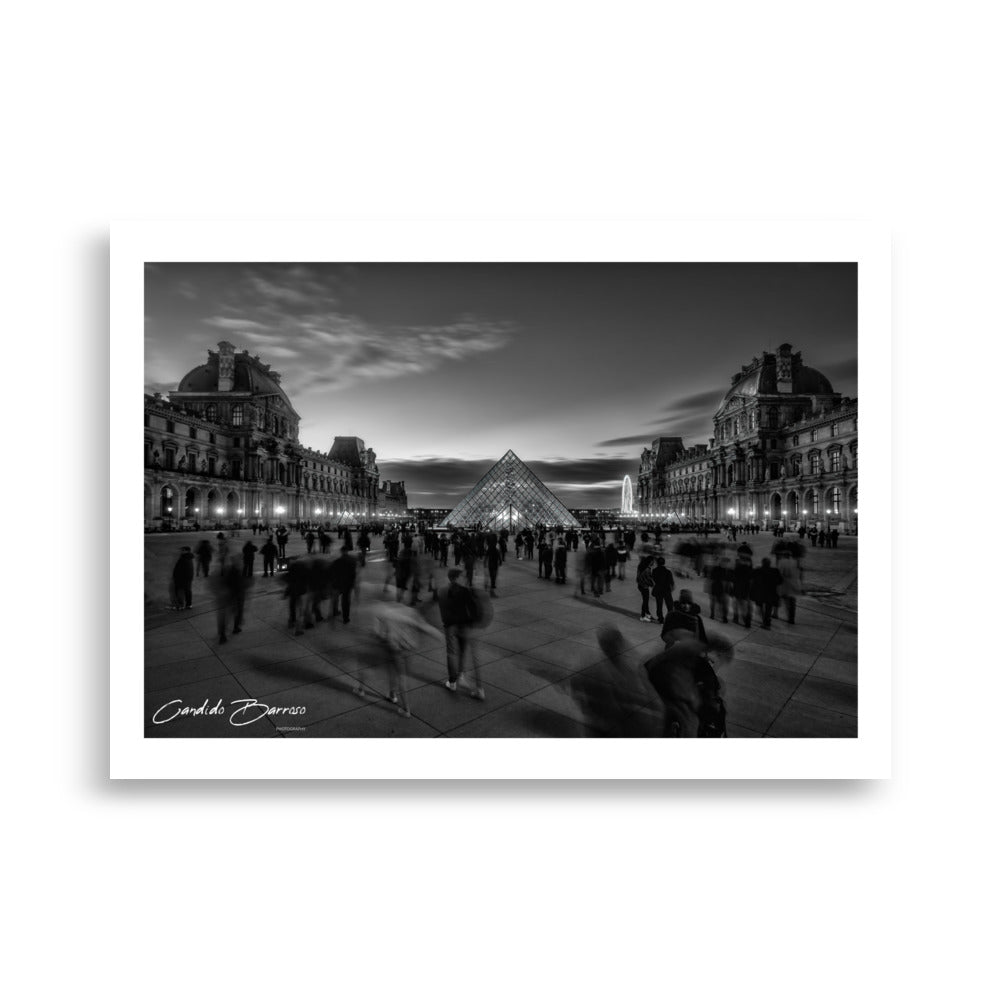 Photographie murale en Noir et Blanc du Louvre a Paris en France