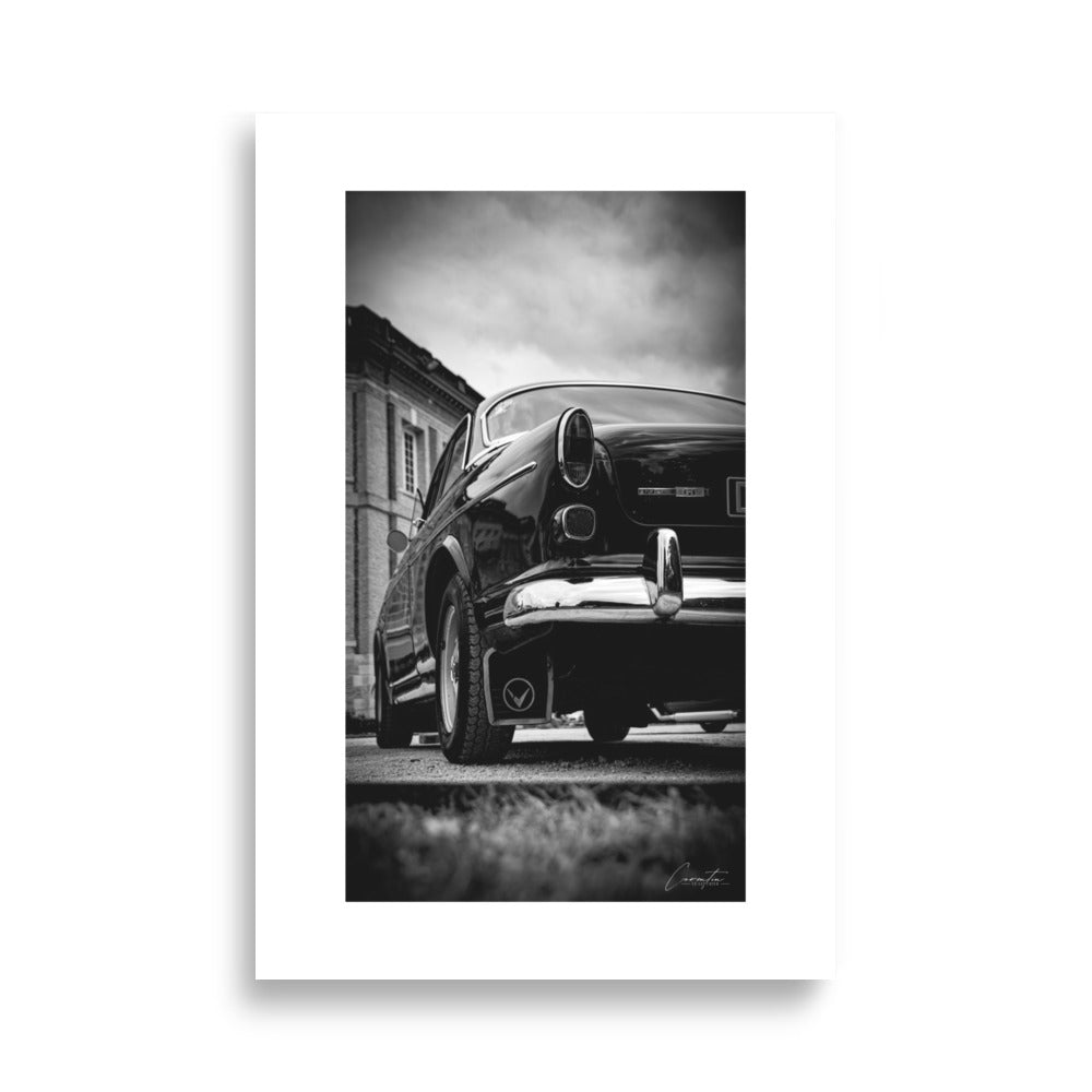 Affiche photo noir et blanc d'une volvo 123 GT de 1967, voiture de sport vintage.